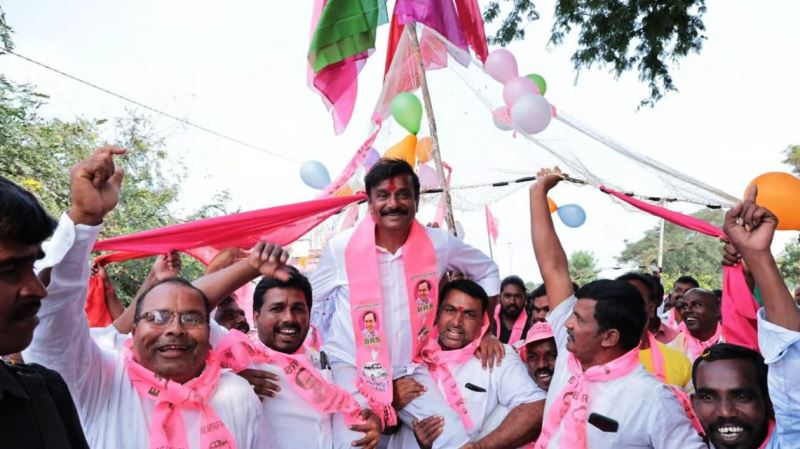 Kotha Prabhakar Reddy during a political campaign
