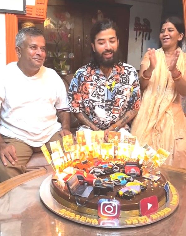 Anurag Dobhal celebrating his birthday with his parents