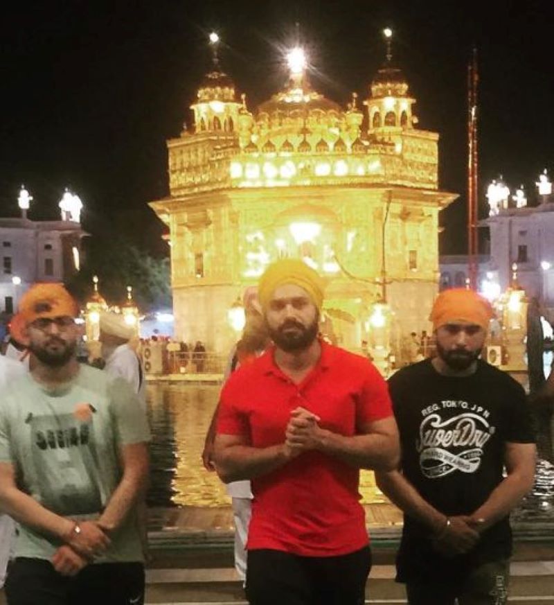 Balraj Singh Khehra (middle) at the Golden Temple