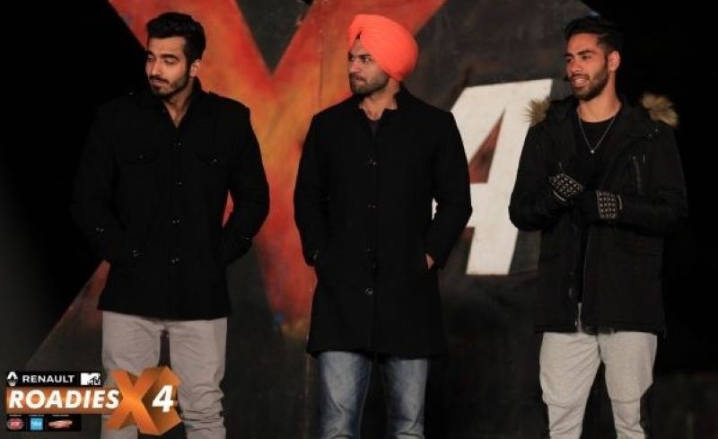 Khehra (middle) in the show Roadies X4 (2016)