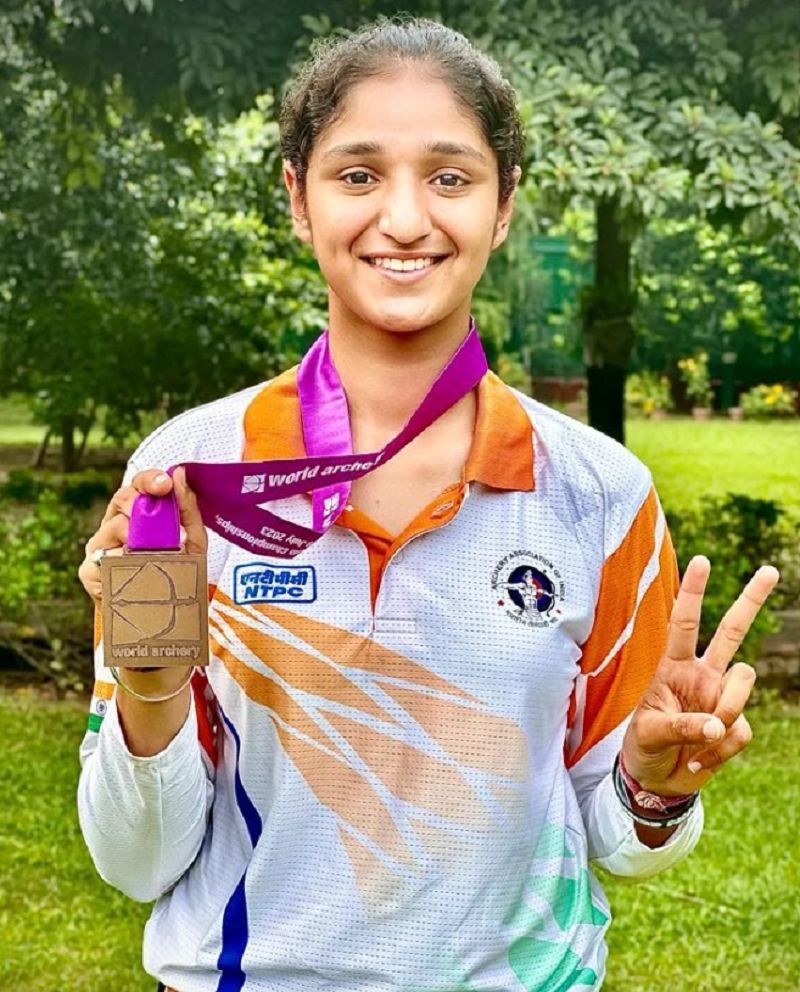 Bhajan Kaur posing with bronze medal in the Youth World Championships