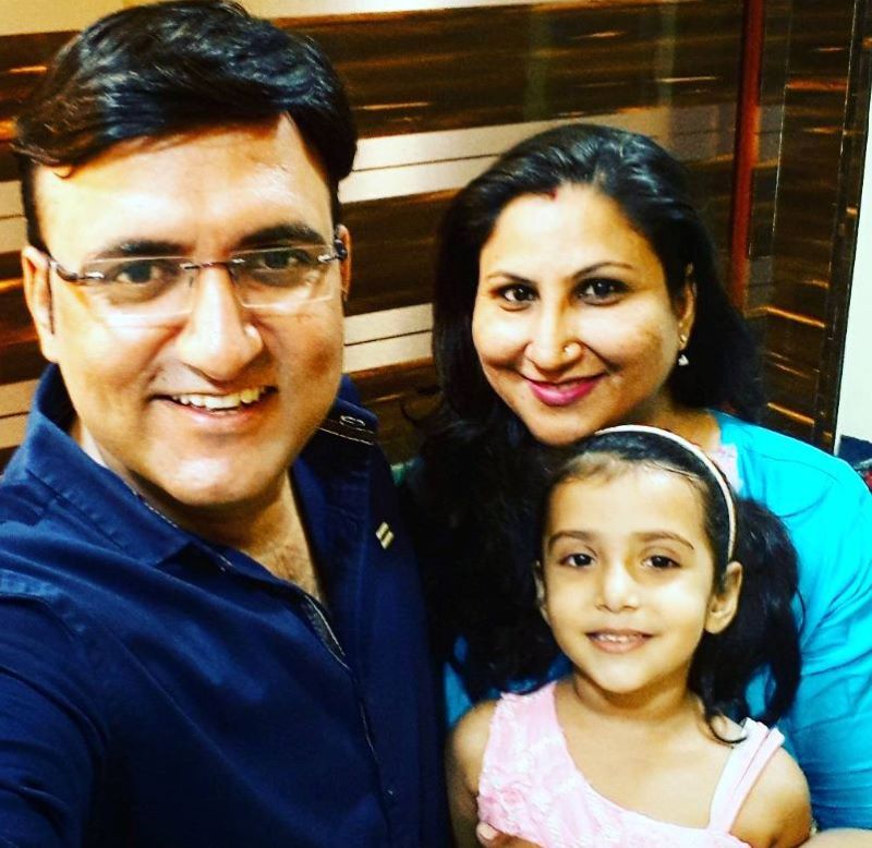 Deepak Pareek with Aditi Pareek and daughter Kashvi Pareek