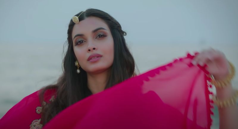 Diana Penty in a still from the music video 'Challon Ke Nishaan' (2020)