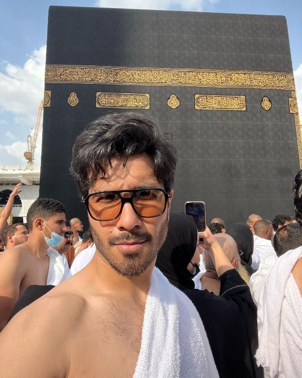 Feroze Khan at the Mecca