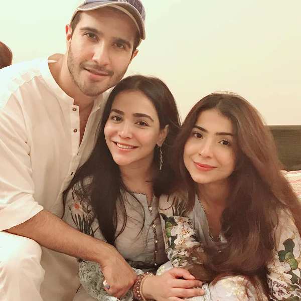 Feroze Khan with his sisters Dua Malik and Humaima Malick