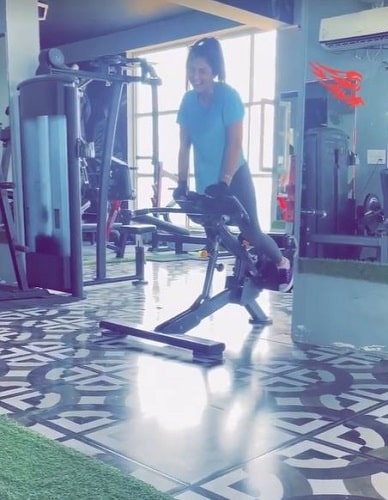Isha Sharma at a gym