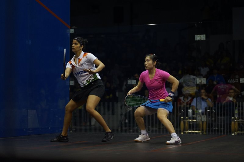 Joshna Chinappa playing against Annie Au