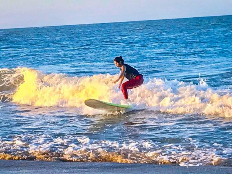 Joshna Chinappa surfing