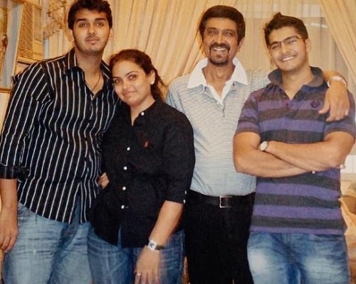 Kunal Thakur with his family