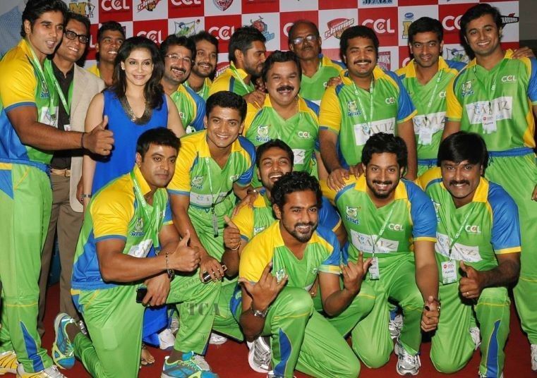 Mohanlal with CCL Team- Kerala Strikers