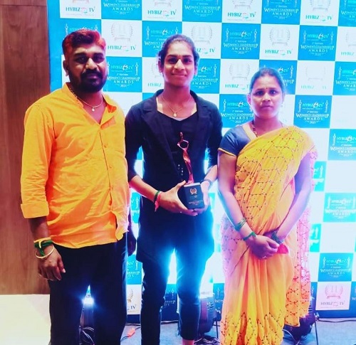 Nandini Agasara with her Women’s Leadership Award