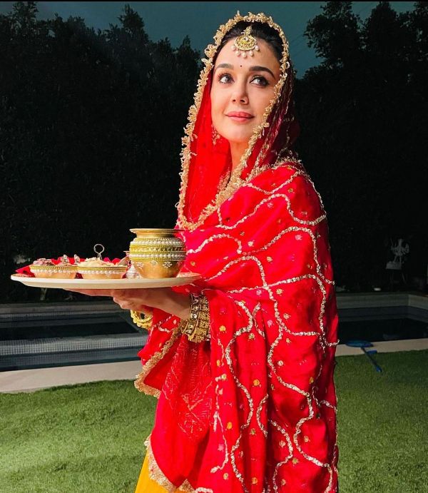 Preity Zinta wearing Saurabh-Rajeshwari Label