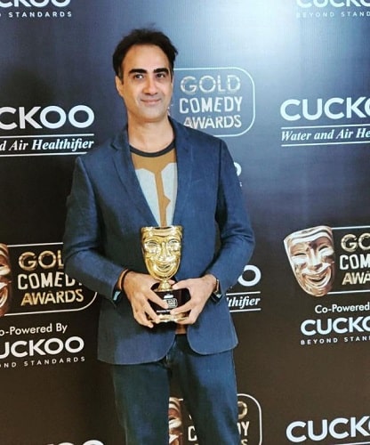 Ranvir Shorey with his Gold Academy Award