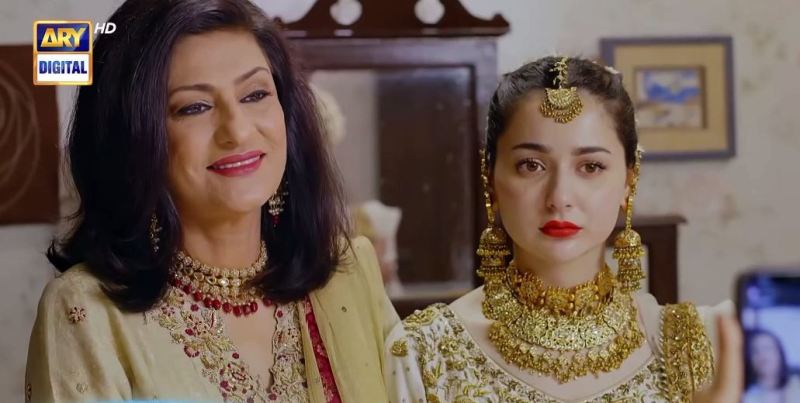 Saba Hameed in a still from the show Mere Humsafar (2021)