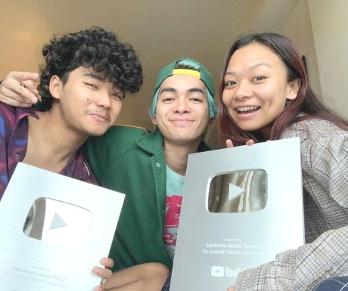 Samarpan Lama (extreme left) with his YouTube Silver Button achievement
