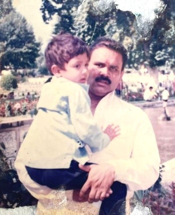 Shivanshu Soni with his father in his childhood