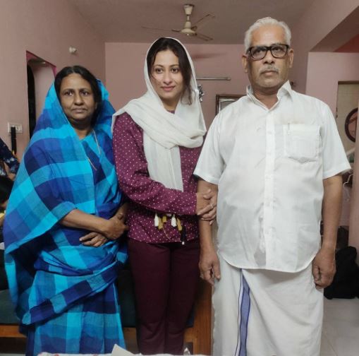 Shyji ADS with her parents