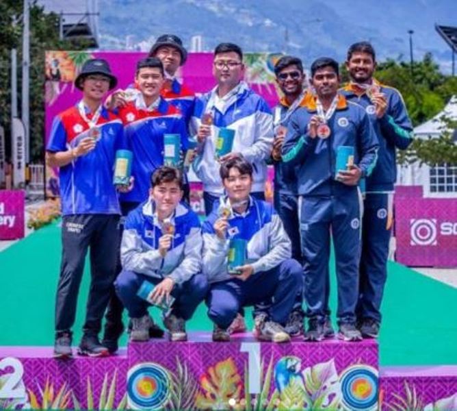 Tushar Shelke (extreme right in the back row) with other winners of the Archery World Cup April 2023
