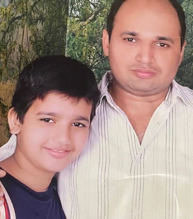 Vishal Pandey with his father 
