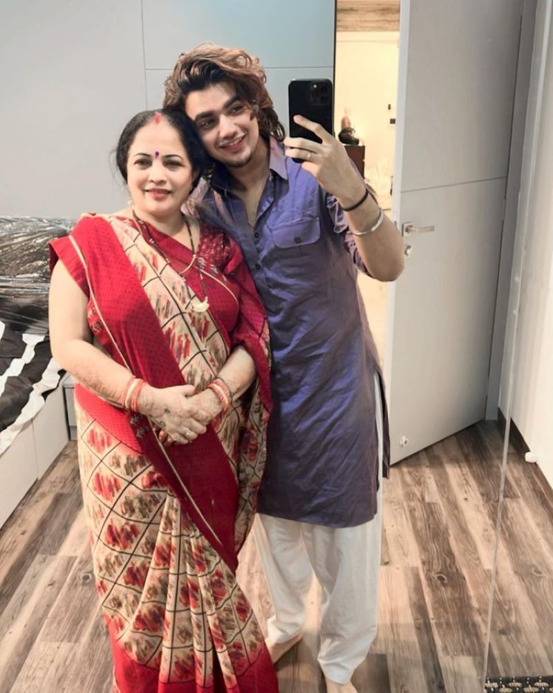 Vishal Pandey with his mother