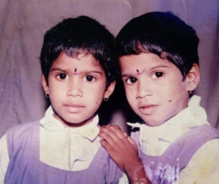 Vithya Ramraj with her twin Nithya Ramraj when they were children