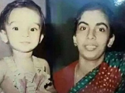 A childhood picture of Tovino Thomas with his mother