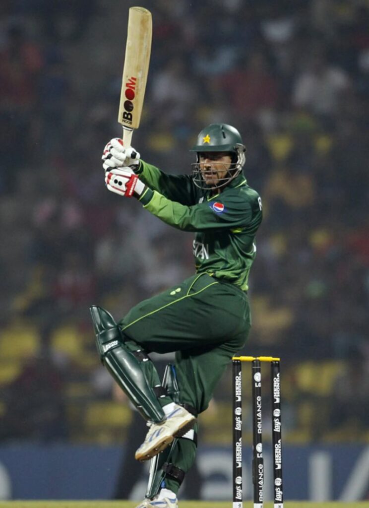 abdul-razzaq-cricketer-wiki-age-wife-family-biography-more