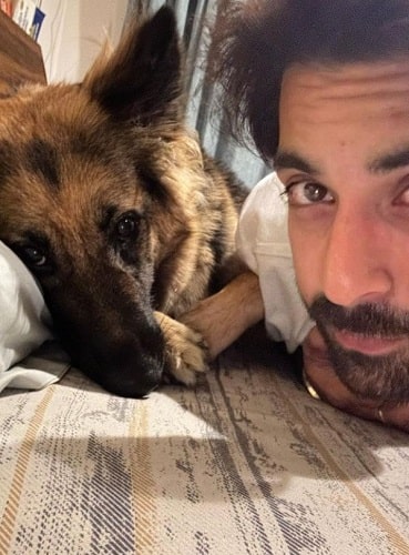 Akshay Bindra and his pet dog