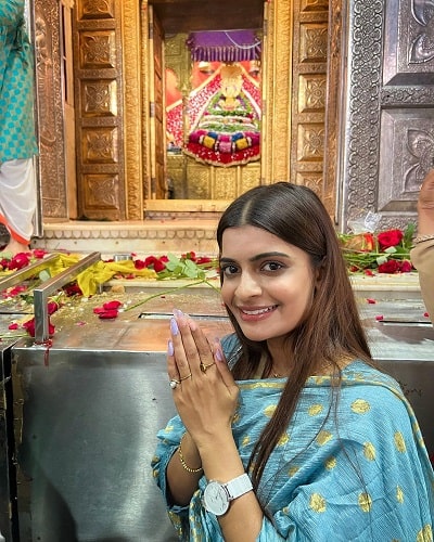 Alisha Rajput at a temple