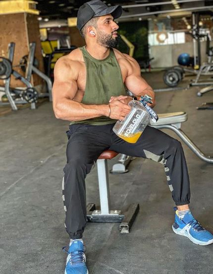 Anmol Kwatra at a gym