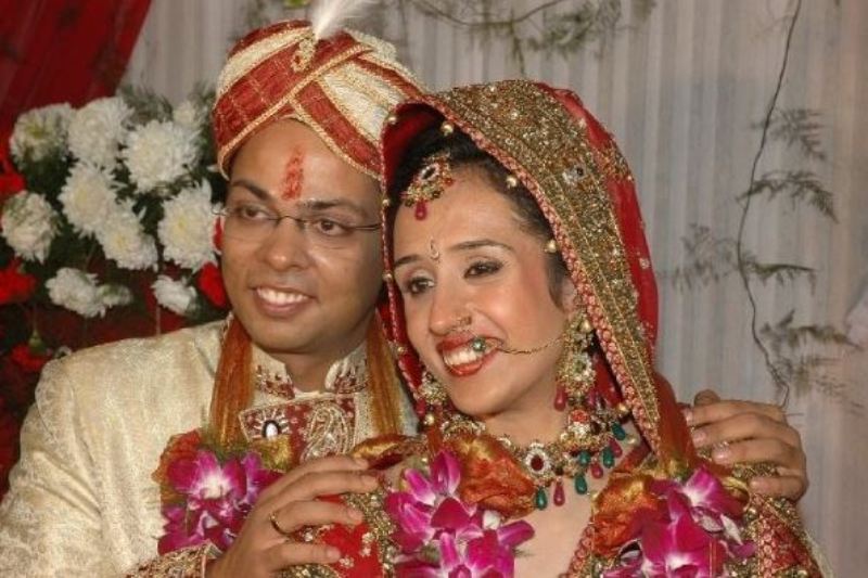 Anuj Singhal with his wife, Kanupriya Singhal on their wedding day
