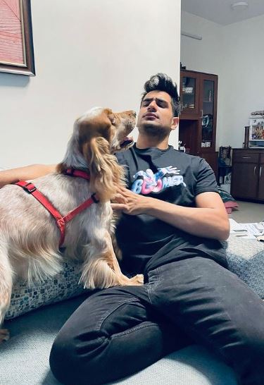 Aryan Arora with his pet dog