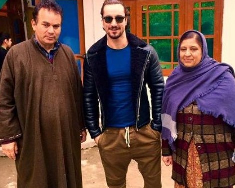 Danish Bhat with his parents
