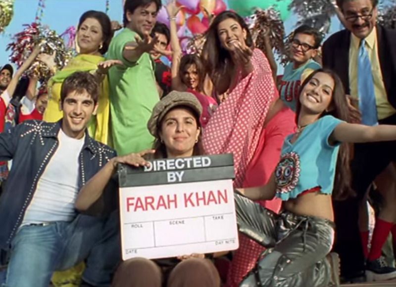 Farah Khan (wearing a hat) in a still from the song 'Yeh Fizaein' from her directorial debut film 'Main Hoon Na' (2004)