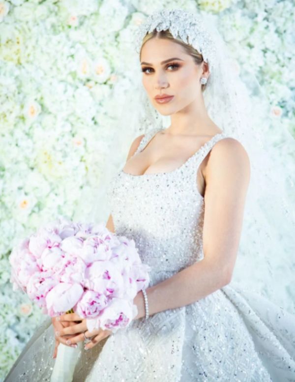 Fernanda Gómez wedding dress