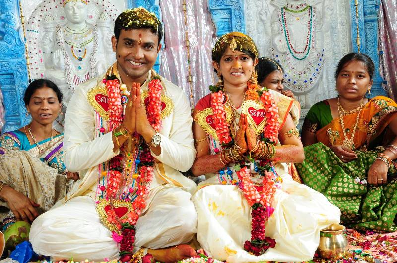 Getup Srinu (Srinu Boddupalli) with his wife, Sujatha on their wedding day
