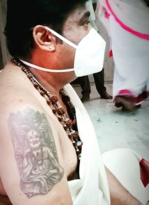 Jaggesh's tattoo of his diety, Raya, on his right arm