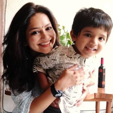 Kadambari Kadam posing with her son, Kartik