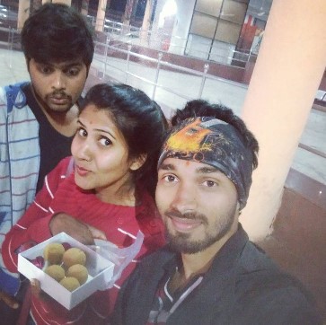 Manish Gaharwar with his sister and brother