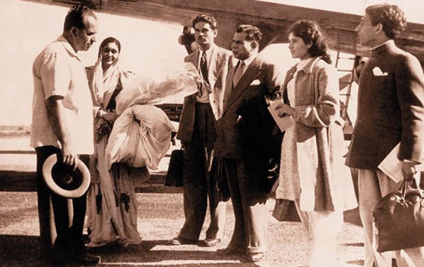 Prithvi Raj Singh Oberoi with his parents and siblings after their return to New Delhi from Europe