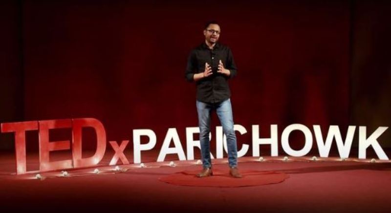 Puneet Gupta giving the TED talk at Pari Chowk, Noida