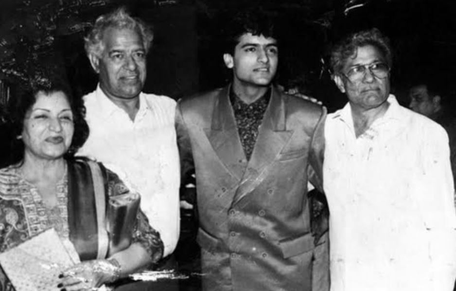 Rajkumar Kohli, Armaan Kohli, Dara Singh, and Nishi Kohli (right to left)