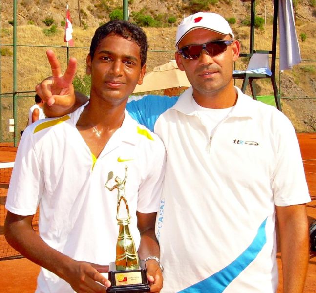 Ramkumar Ramanathan (left) with Coach Juan Balcells