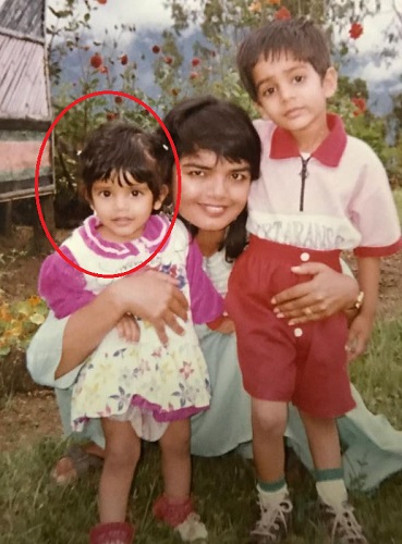 Riddhi Kumar's childhood picture