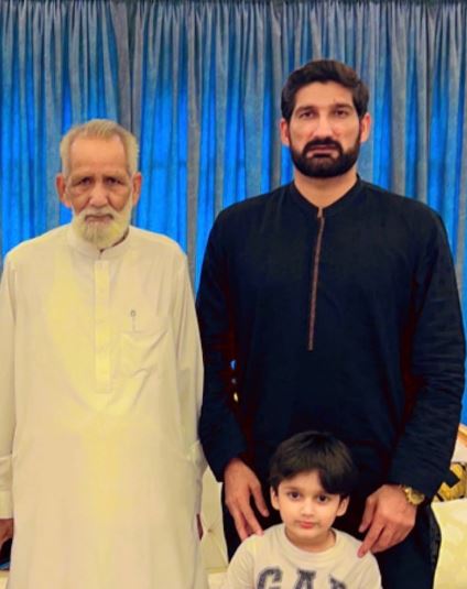 Sohail Tanvir with his father and son