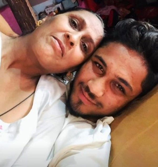 Sunil Kumar Malik with his mother