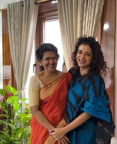 Swayamsiddha Das with her mother