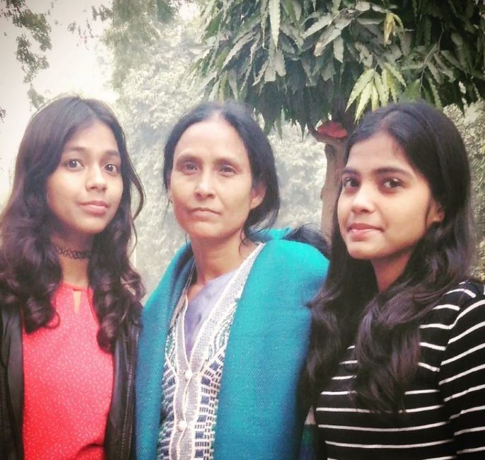 Vidushi Swaroop (right) with her mother (centre) and younger sister