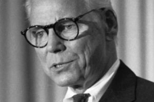 Warren Anderson, former, Chairman and CEO Union Carbide Corporation (UCC)