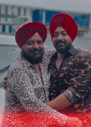 Amanjot Singh and his father
